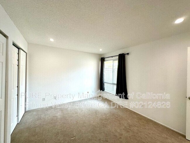 Building Photo - 131 Castillion Terrace