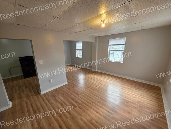 Building Photo - 3927 Main St