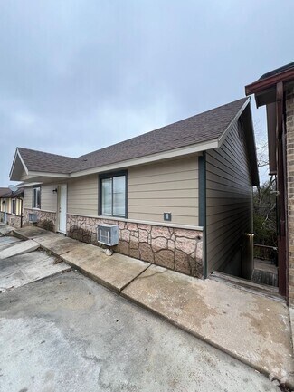 Building Photo - 2323 US-65