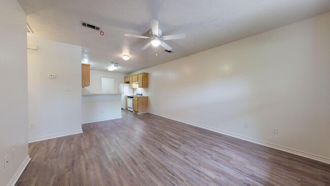 Foto del edificio - Duplex near downtown Bryan