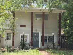 Building Photo - 807 E Genesee St
