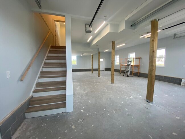 Foto del edificio - Brand new construction 5 bedroom 3 bath wi...
