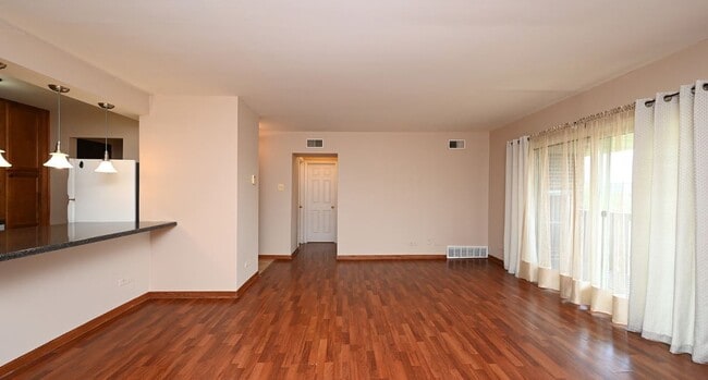 Building Photo - 675 Grove Terrace