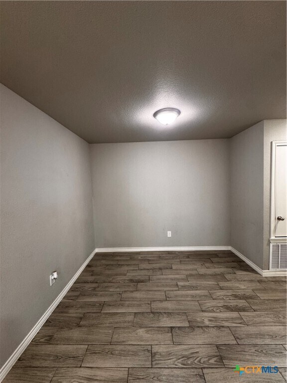 Building Photo - 2108 Saulsbury Dr