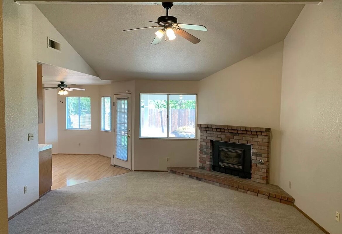 323 Thomsen Rd, Lathrop, CA 95330 House Rental in Lathrop, CA