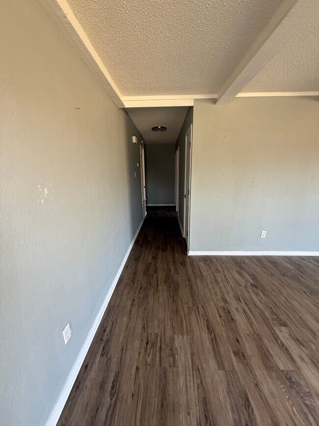 Foto del edificio - $1,500 MOVE-IN SPECIAL