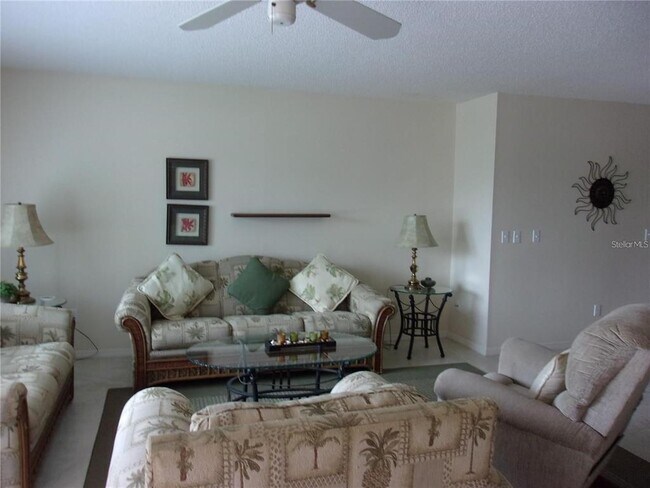 Foto del edificio - 1814 Columbine Pl