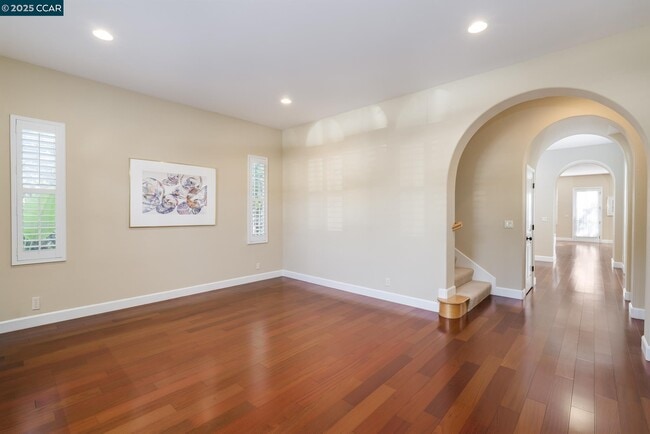 Foto del edificio - 2240 Britannia Dr