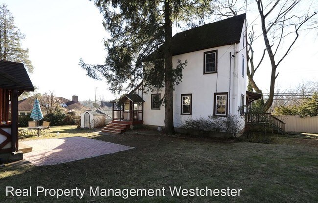 Foto del edificio - 3 br, 2.5 bath House - 1 Spencer Ct