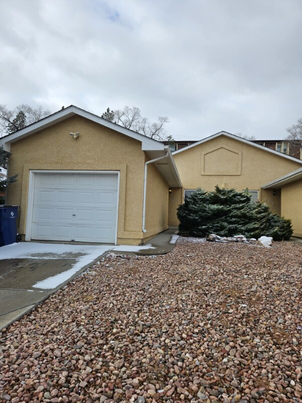Primary Photo - 2211 Montezuma Rd