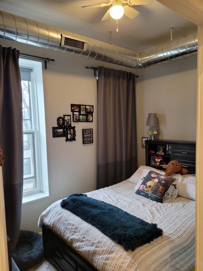 Foto del edificio - 1701 W 21st St