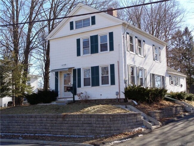 Foto del edificio - 454 Middle Tpke E