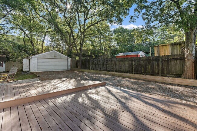 Foto del edificio - 2009 Oakwood Ave