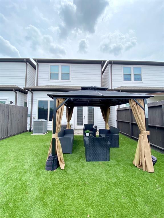 1711 Freeman St, Houston, TX 77009 Condo for Rent in Houston, TX