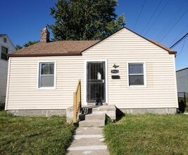 Building Photo - 9425 Marlowe St