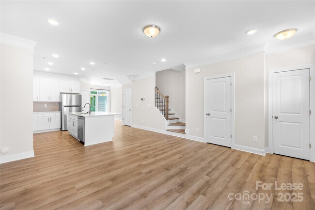 Foto del edificio - 5605 Stafford Rd