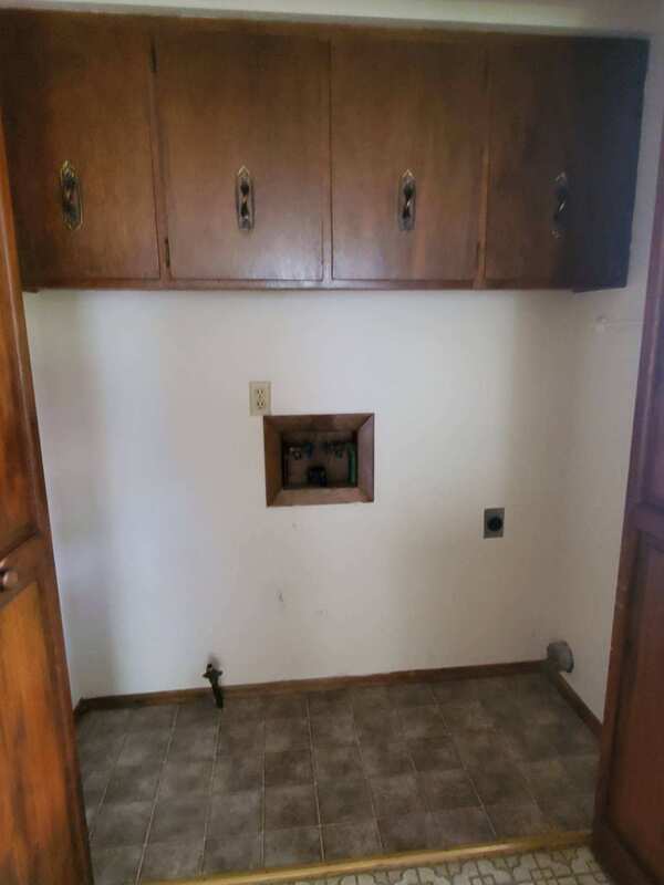 Building Photo - 2703 Nottingham Dr