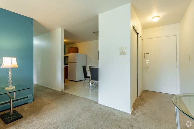 2 BR, 1 BA - 870SF - Morgan Grove