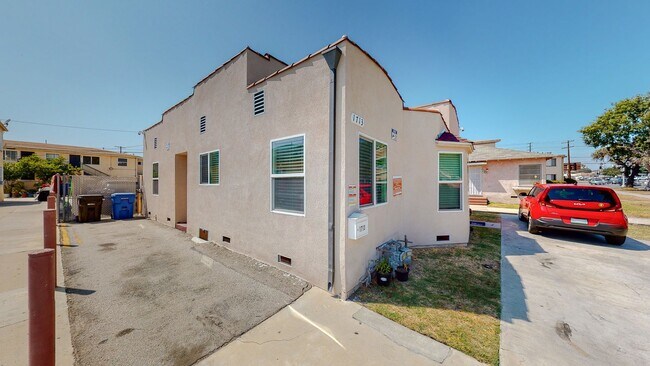 Foto del edificio - 1711-1713 Redondo Blvd