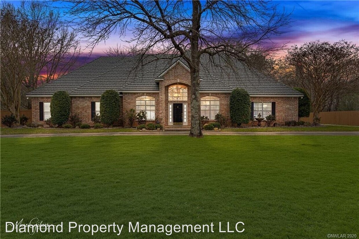 Primary Photo - 4 br, 3 bath House - 143 Lakewood Point