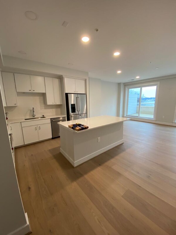 Foto del edificio - 635 Slaters Ln