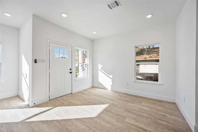 Building Photo - 4139 Brinkley St
