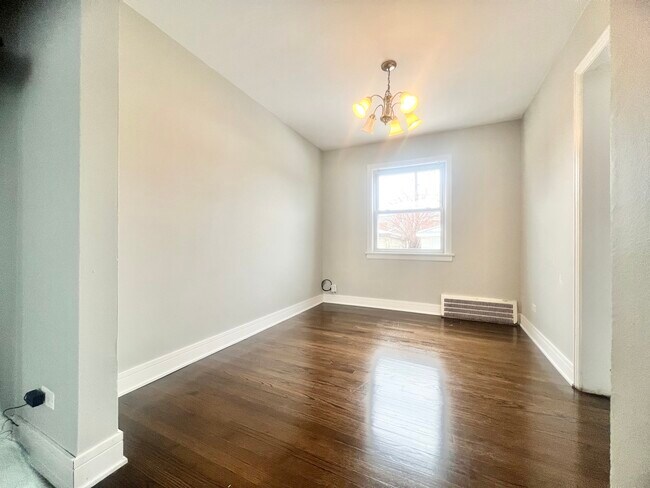 Foto del edificio - 7205 W Balmoral Ave