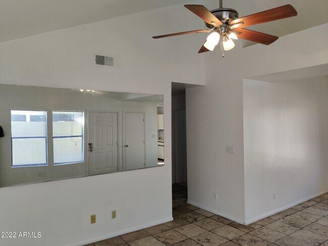 Building Photo - Beautiful Apartment in MORNINGSIDE ESTATES...