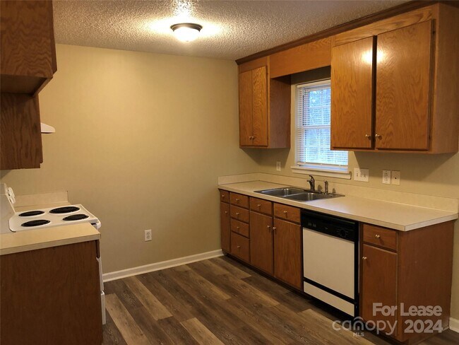 Foto del edificio - 2519 Hickory Ave