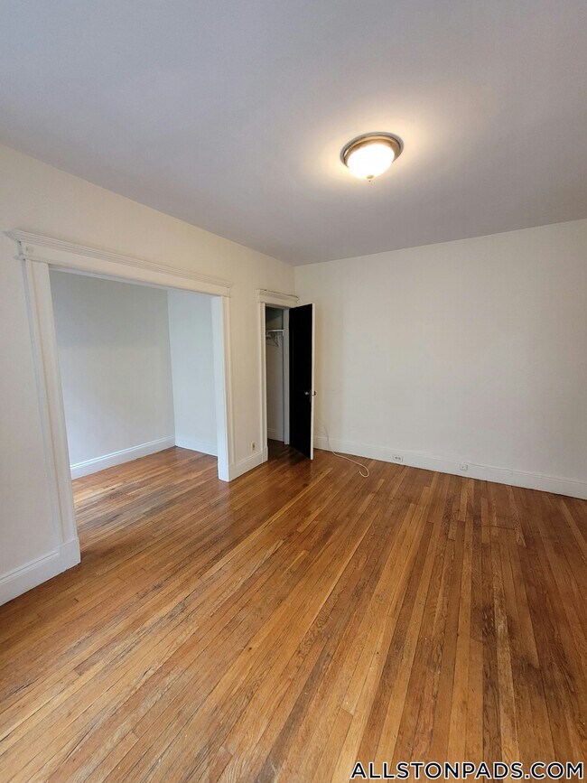 Foto del edificio - 1144 Commonwealth Ave