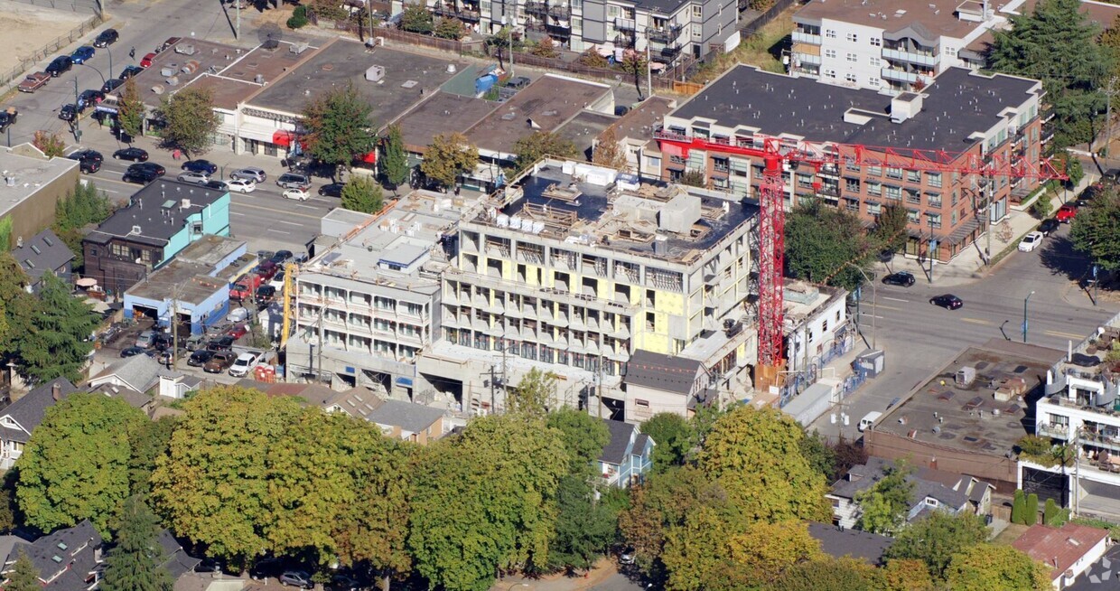 CoStar Plane Aerial 3 - 550 EB Studio Apartments