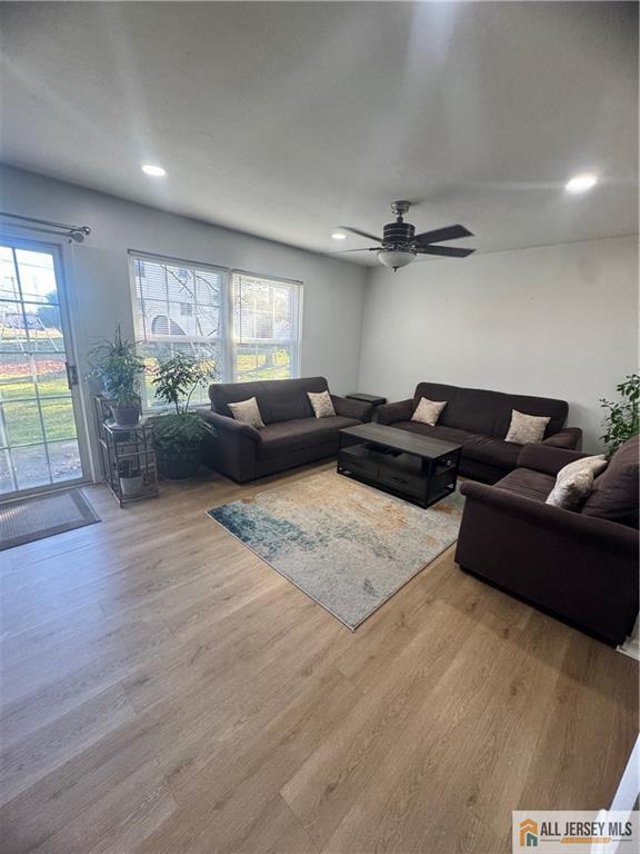 Foto del edificio - 80 Orion Rd