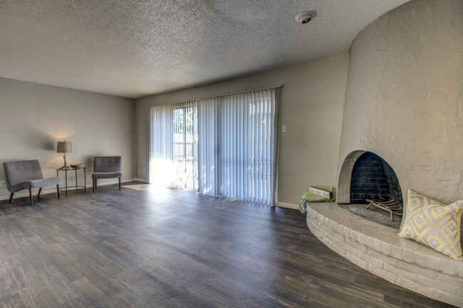 Living room with fireplace - Oak Terrace