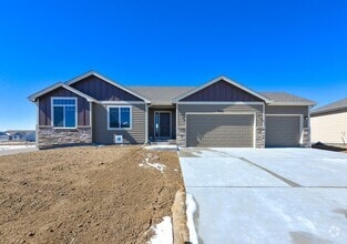 Building Photo - 5099 Long Dr