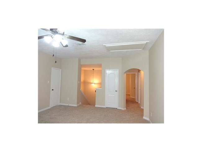 Foto del edificio - 30110 Saw Oaks Dr