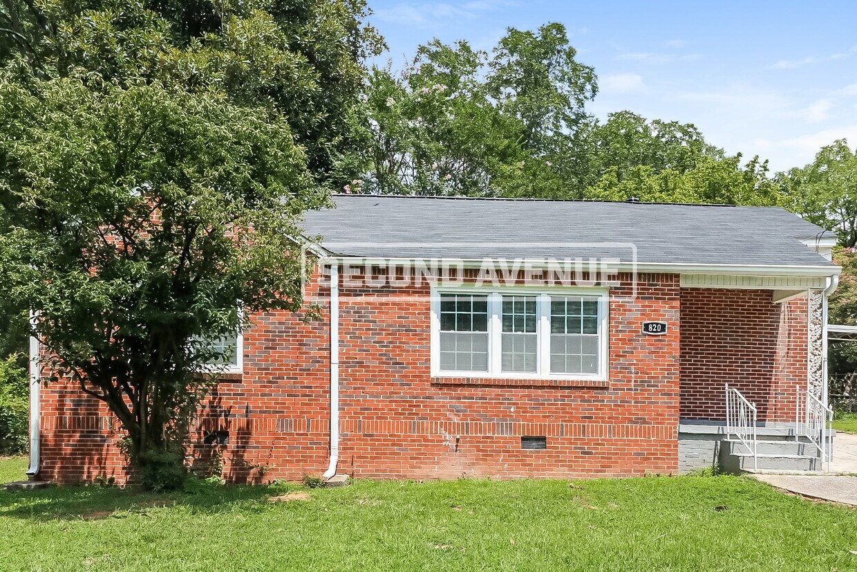 Primary Photo - 820 Slaton ST