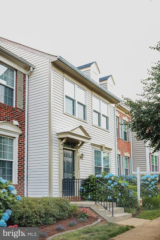 11473 Heritage Commons Way, Reston, VA 20194 Townhome Rentals in