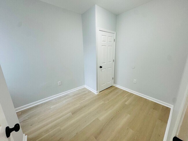 Foto del edificio - 2562 N Chadwick St