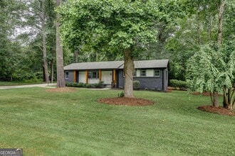 Building Photo - 131 Brookwood Dr SW