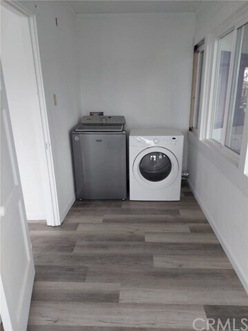 Foto del edificio - 14510 Lakeshore Dr