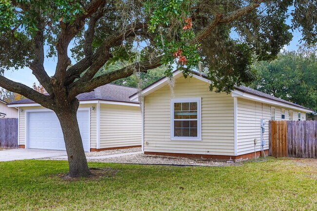 Foto del edificio - 1755 Farm Way