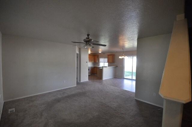 Building Photo - 123 E Chapparosa Ct