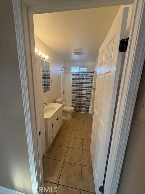 Foto del edificio - 1232 E 68th St