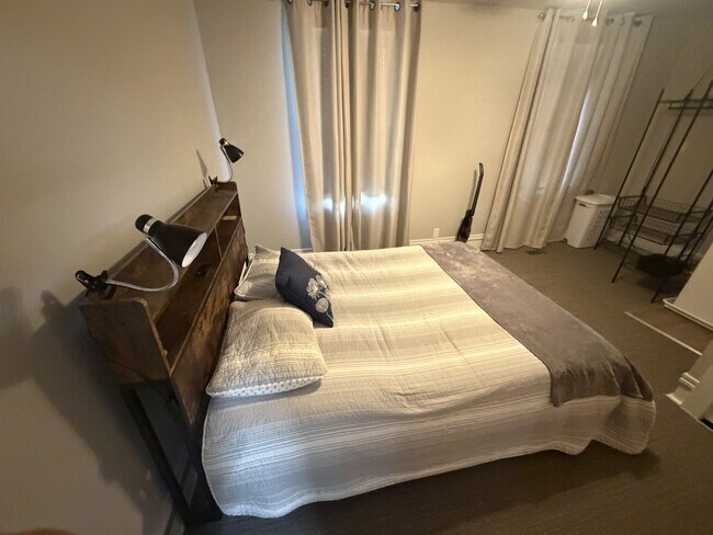 Foto del edificio - 404 N Washington St