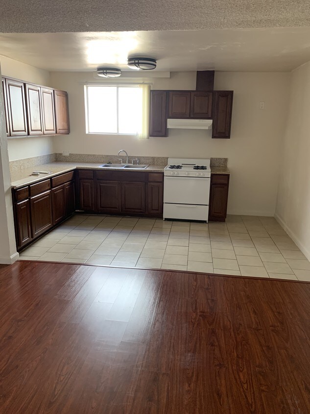 Foto principal - 1818 Grismer Ave