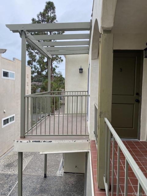 Foto del edificio - 2252 Via Aprilia