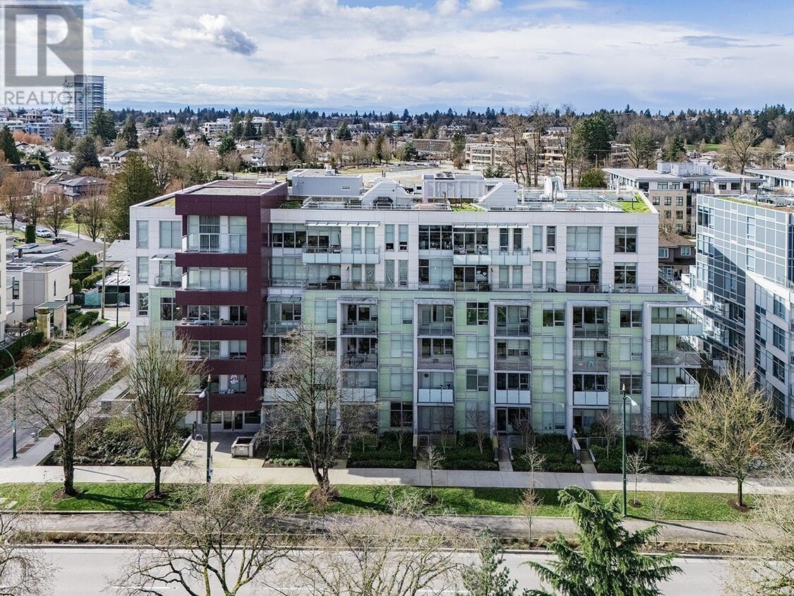 Primary Photo - 5077-5077 Cambie St.