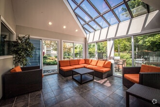 Building Photo - Windsor at Fairlakes