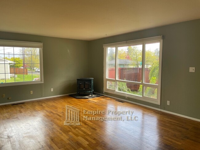 Building Photo - 2210 Orr Ln