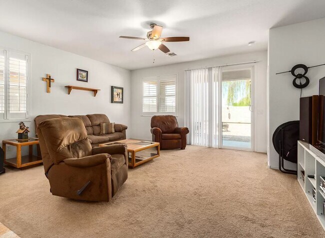 Building Photo - 5738 S 250th Dr